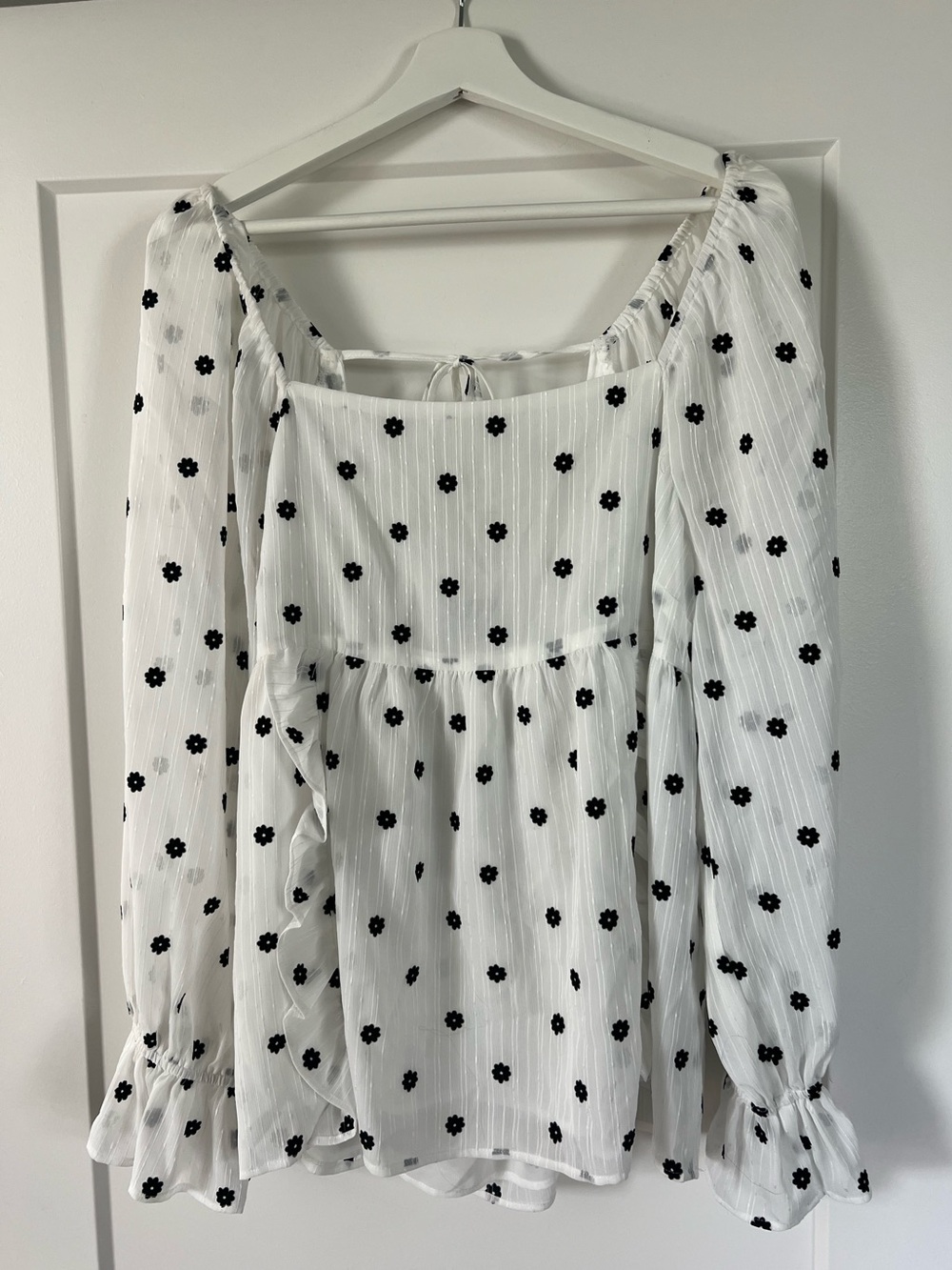 Versona white long-sleeve floral polka dot top